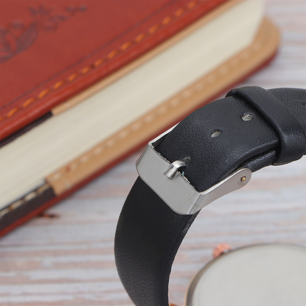 Luxury Watch Gift For Her - Kadınlar için Şık ve Rahat Kullanımlı,